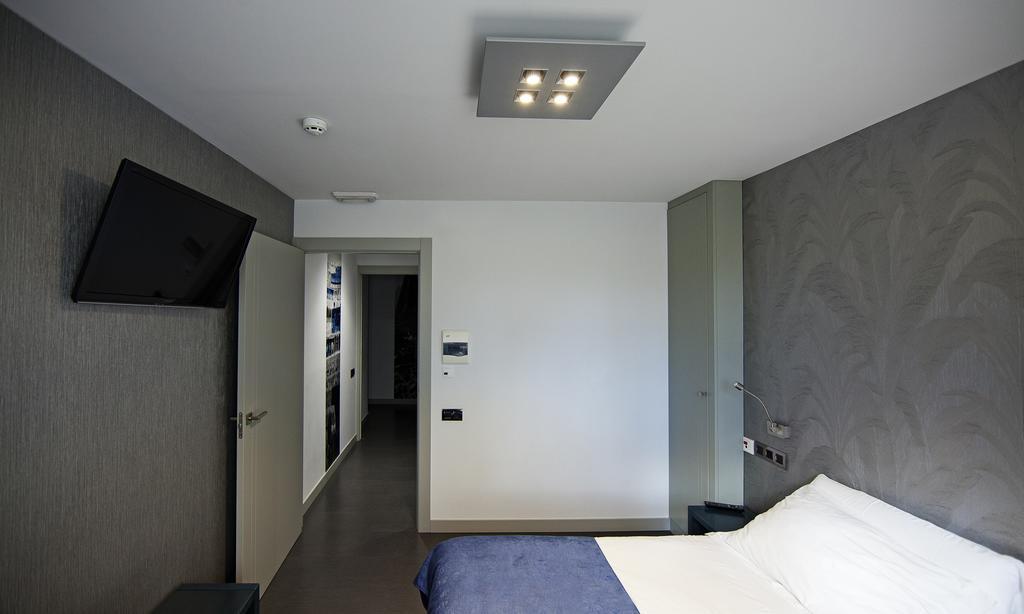 Hostal Averroes Burgos Ngoại thất bức ảnh