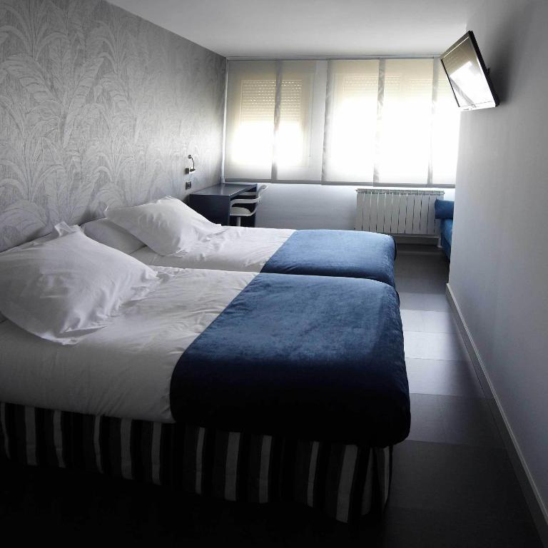 Hostal Averroes Burgos Phòng bức ảnh